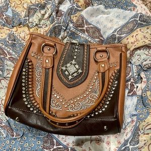 Montana west concealed carry zipper